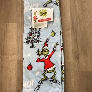 NWT The Grinch Dr Seuss Christmas  Blue throw 50 x 70